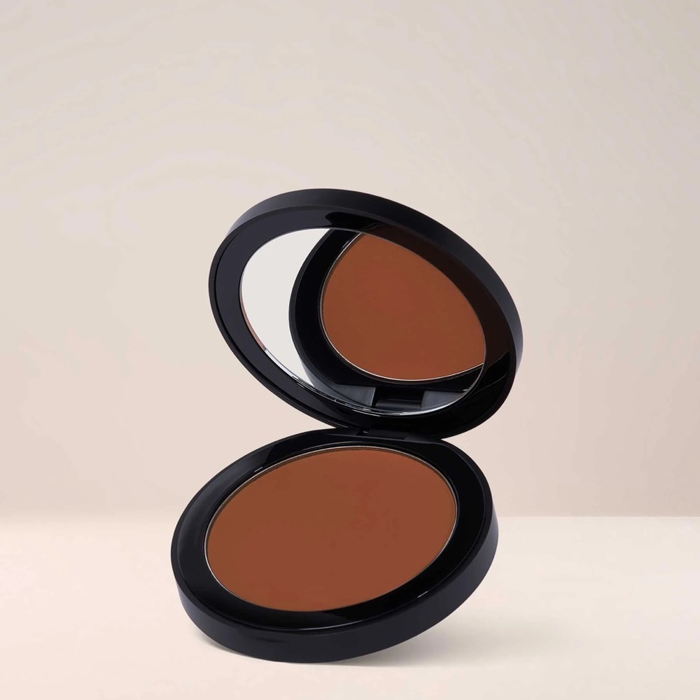 EM Cosmetics Powder Bronzer